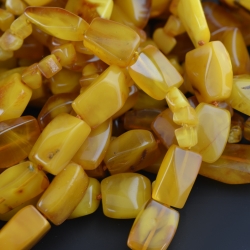 Butterscotch color irregular shape necklace